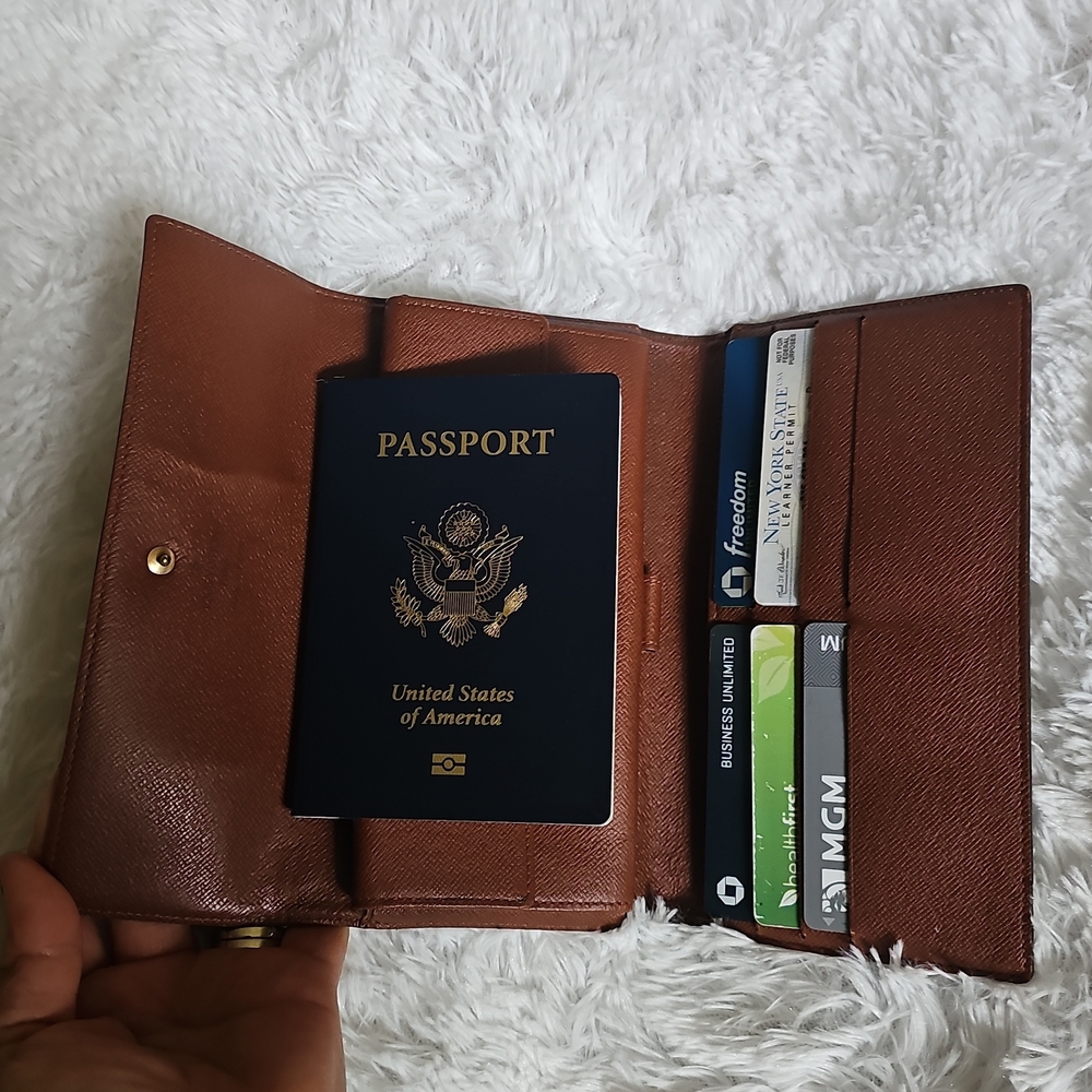LOUIS VUITTON MONOGRAM WALLET